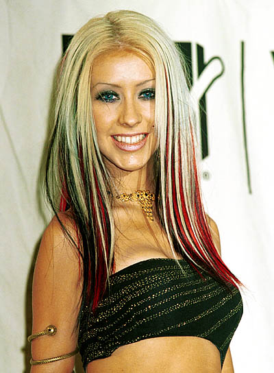 Christina-Aguilera-400.jpg 59.5K